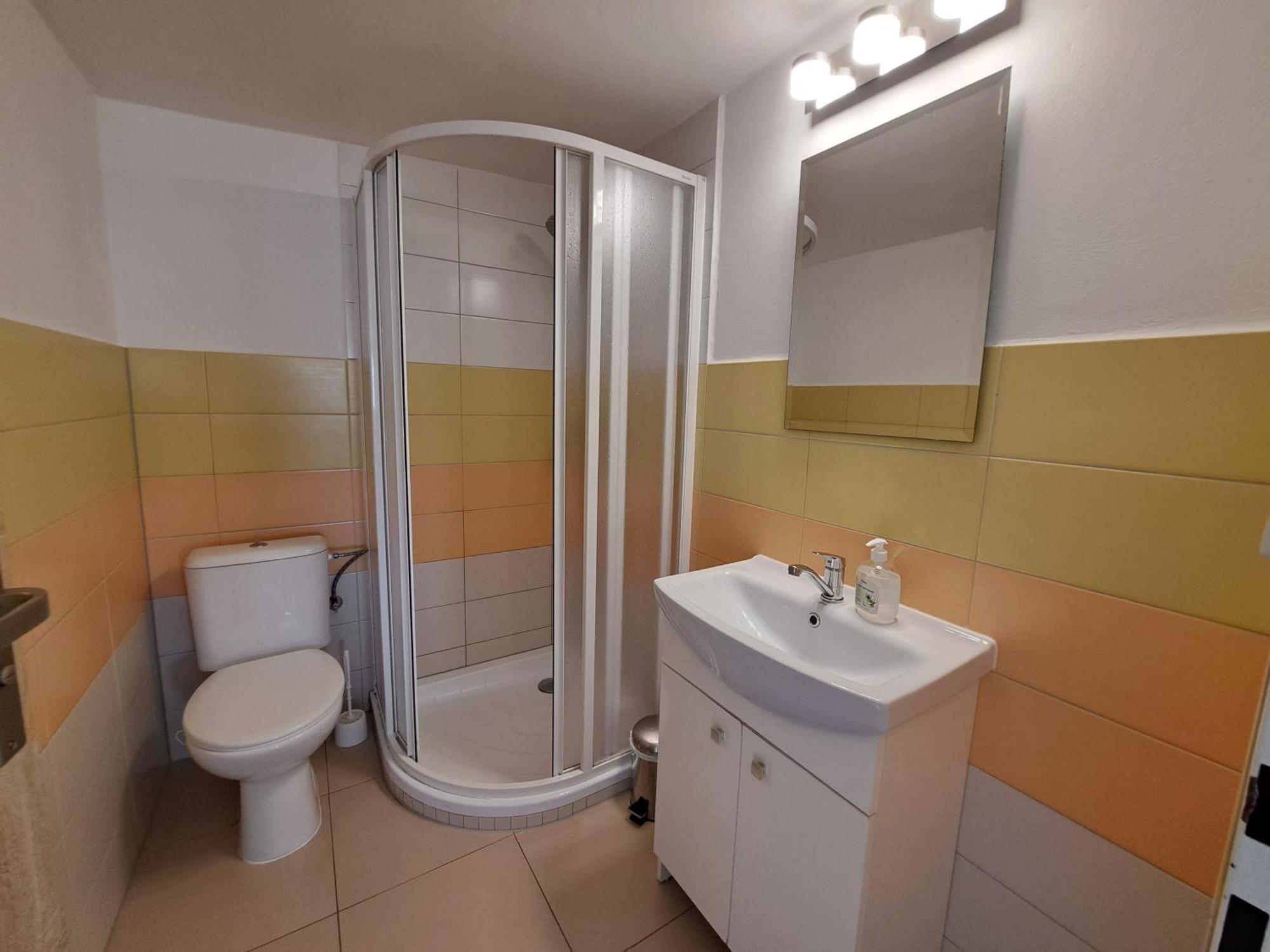 Apartman Plasy Ngoại thất bức ảnh