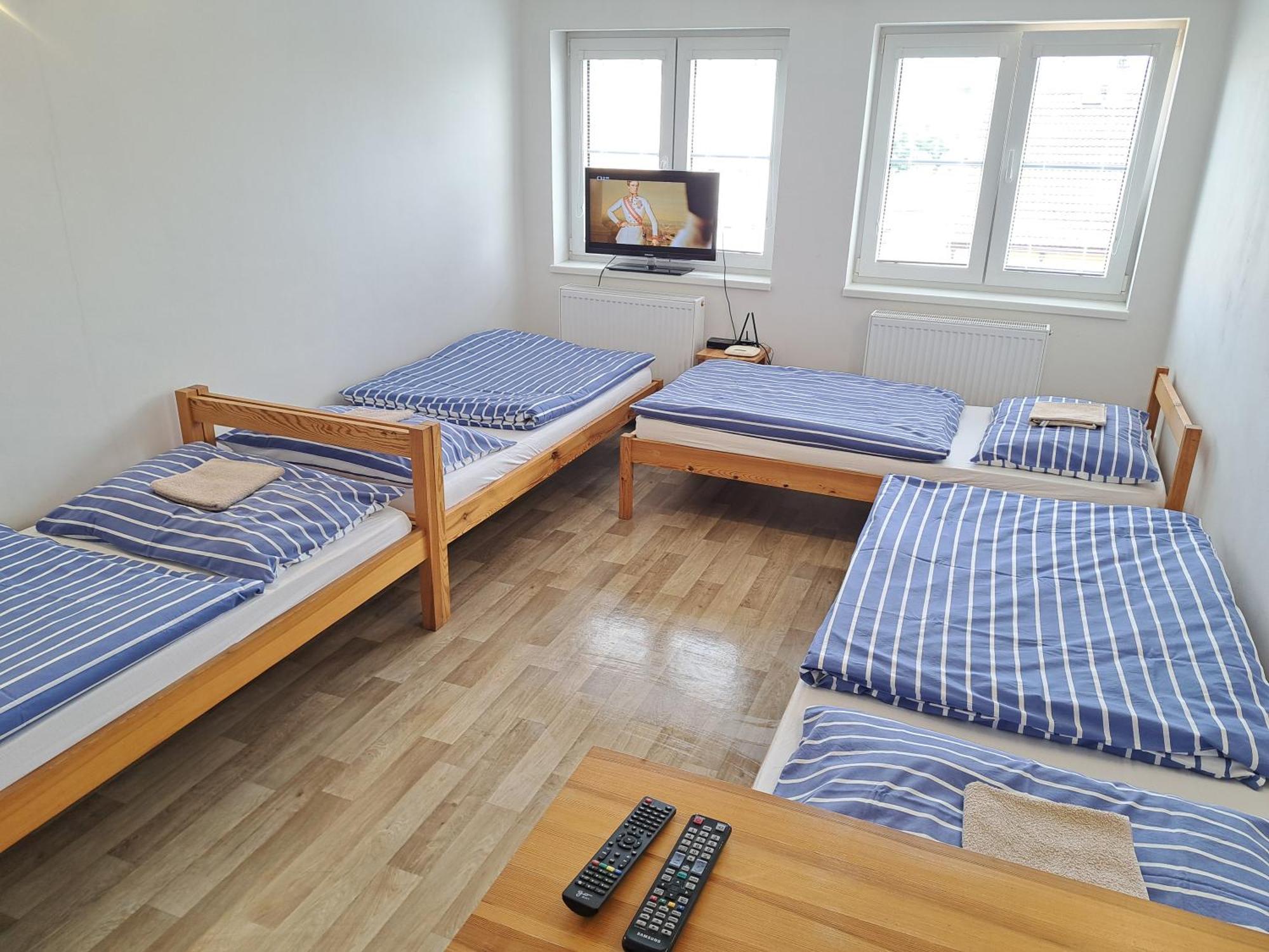 Apartman Plasy Ngoại thất bức ảnh